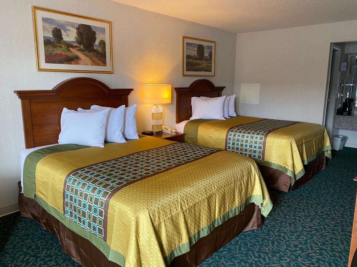 Harrisonville Inn & Suites Εξωτερικό φωτογραφία